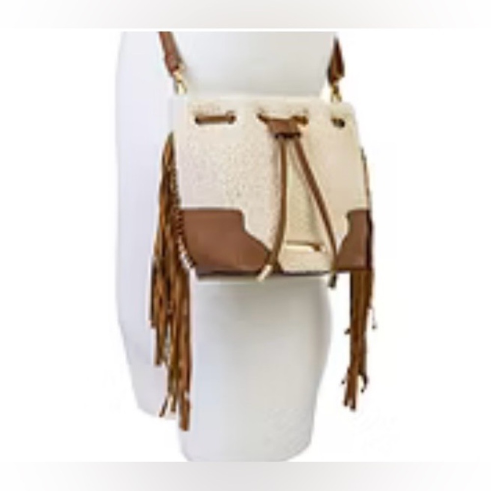 JS Jessica Simpson Raelyn Bucket Bag - Picture 4 of 10